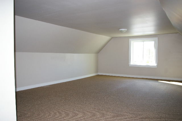 Huge master bedroom or perfect family room on 2nd floor